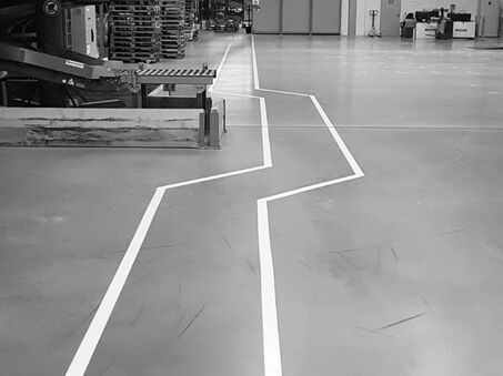 Boplan FLEX IMPACT® LINE PLAN ANTISLIP in einer realen Umgebung - Bodenmarkierungsband