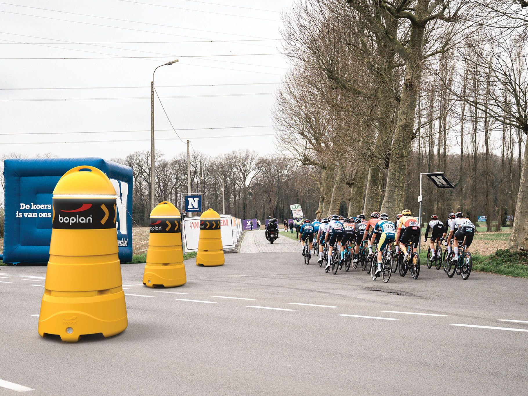 Photo of the Boplan Race Guard used in a cycling race to indicate changing race situations