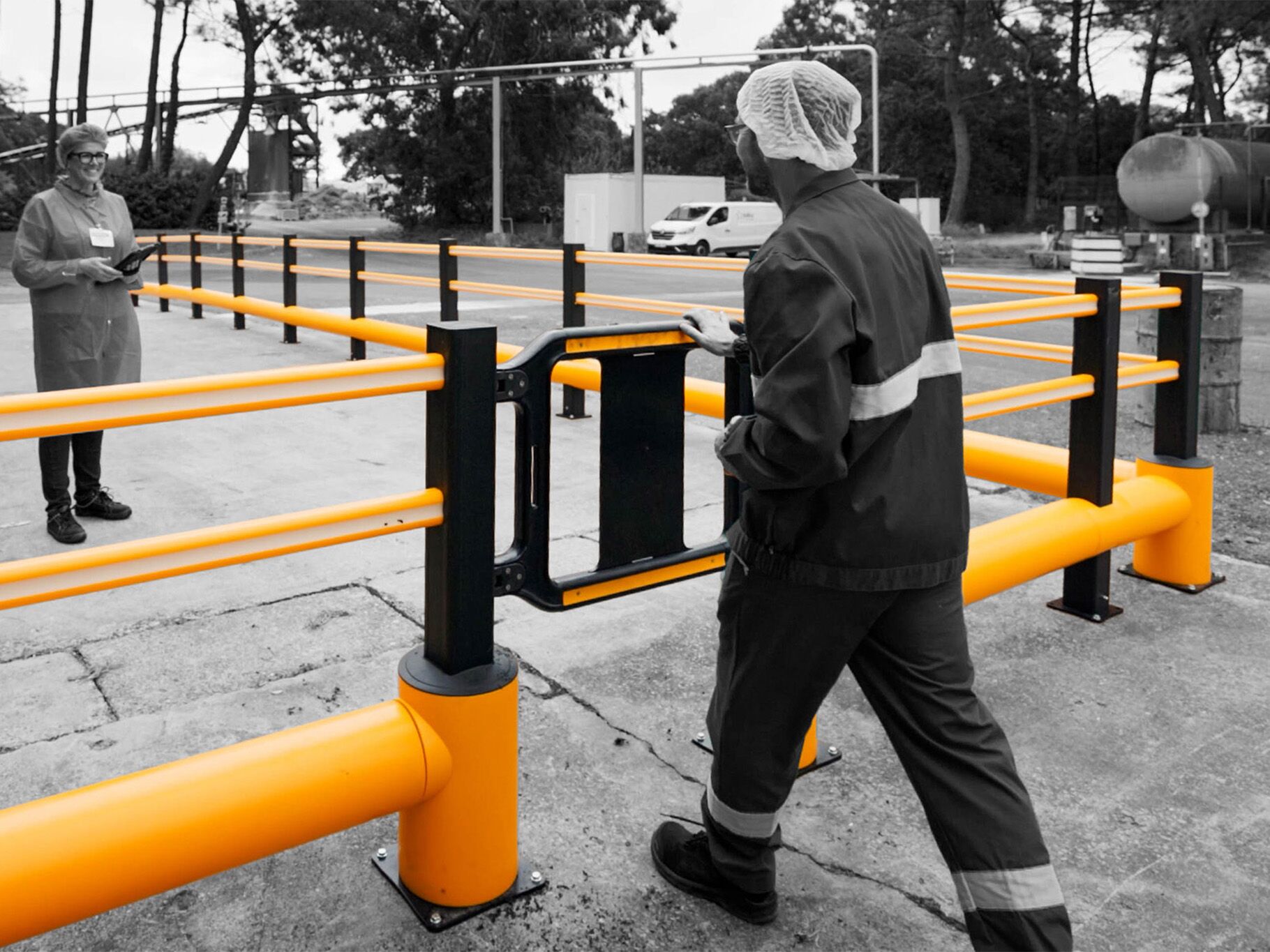 Boplan TB400 PLUS, SG SWING GATE in an industrial environment