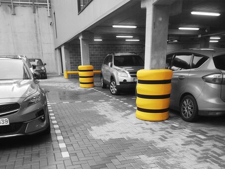 Boplan FLEX IMPACT® KP Protector in un parcheggio