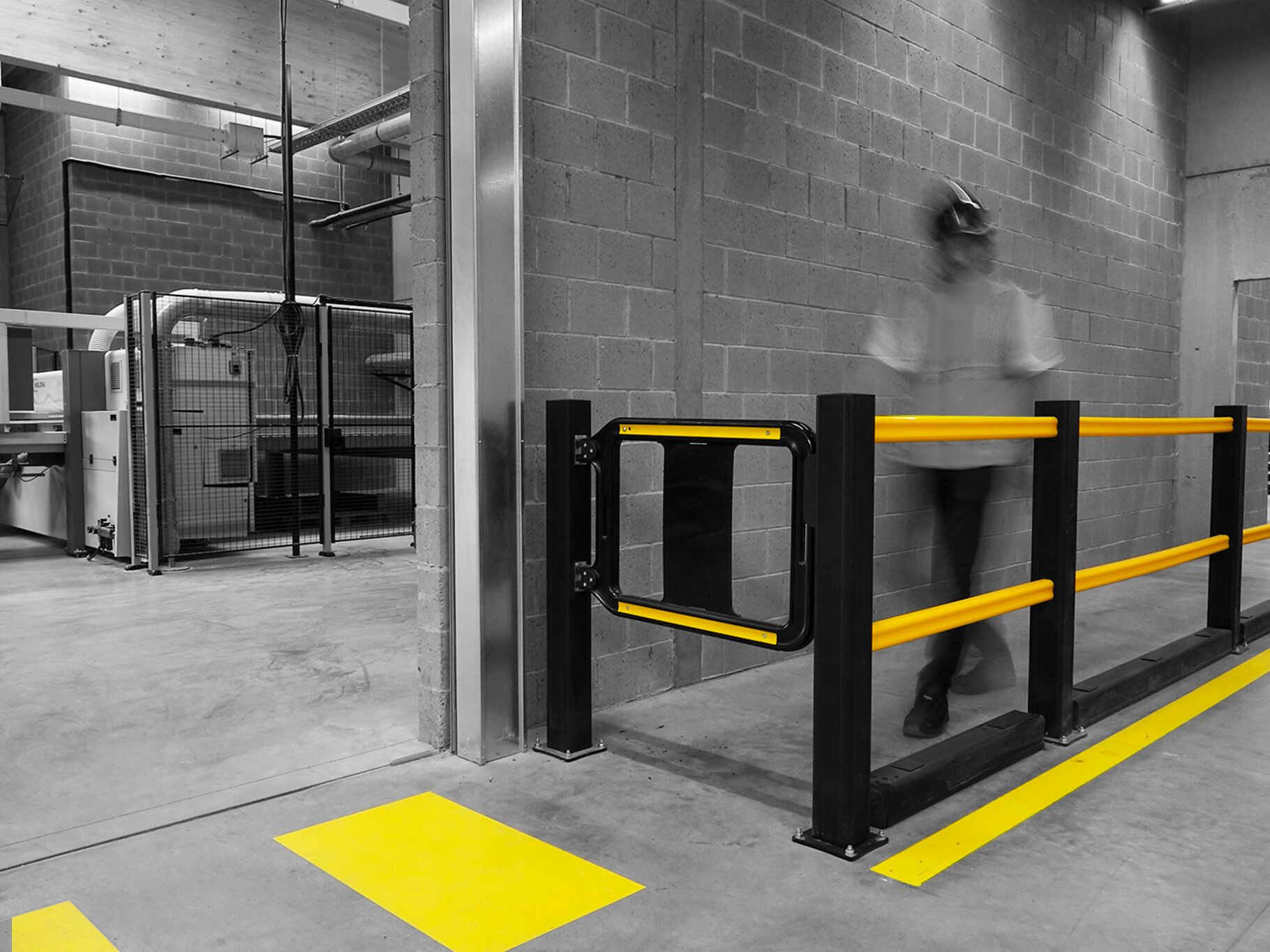 Boplan FLEX IMPACT® SG Swing Gate et HD Light dans un environnement industriel