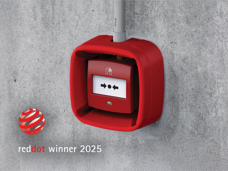 Red Dot-Gewinner Boplan WALLY PRO in einer realen Umgebung, eines Schutzbügels für Notrufstellen und Feueralarmtaster
