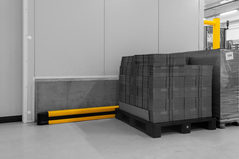 Gele Boplan FLIP 180L M in een fabriek van Belcolade
