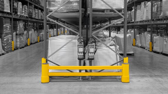 Yellow Boplan RE RACKEND, RACKBULL in a Eutraco facility