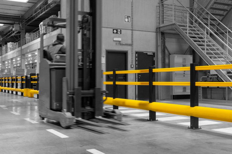 Boplan TB 400 PLUS gialli in una rinomata struttura di un gigante dell'arredamento per esterni