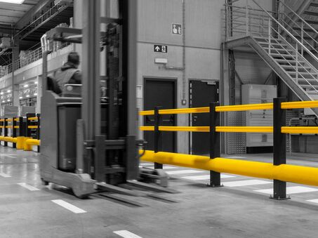 Żółty Boplan TB 400 PLUS w renomowanym zakładzie giganta mebli ogrodowych