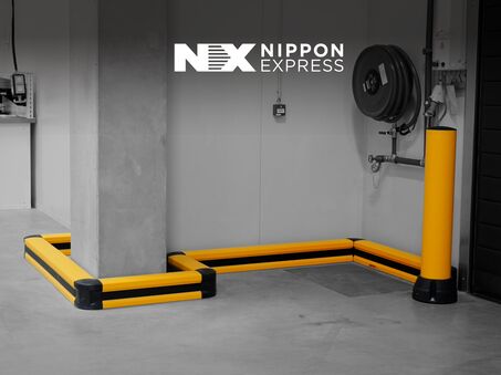 Gele Boplan FLIP 180L M, BO200R in een fabriek van Nippon Express
