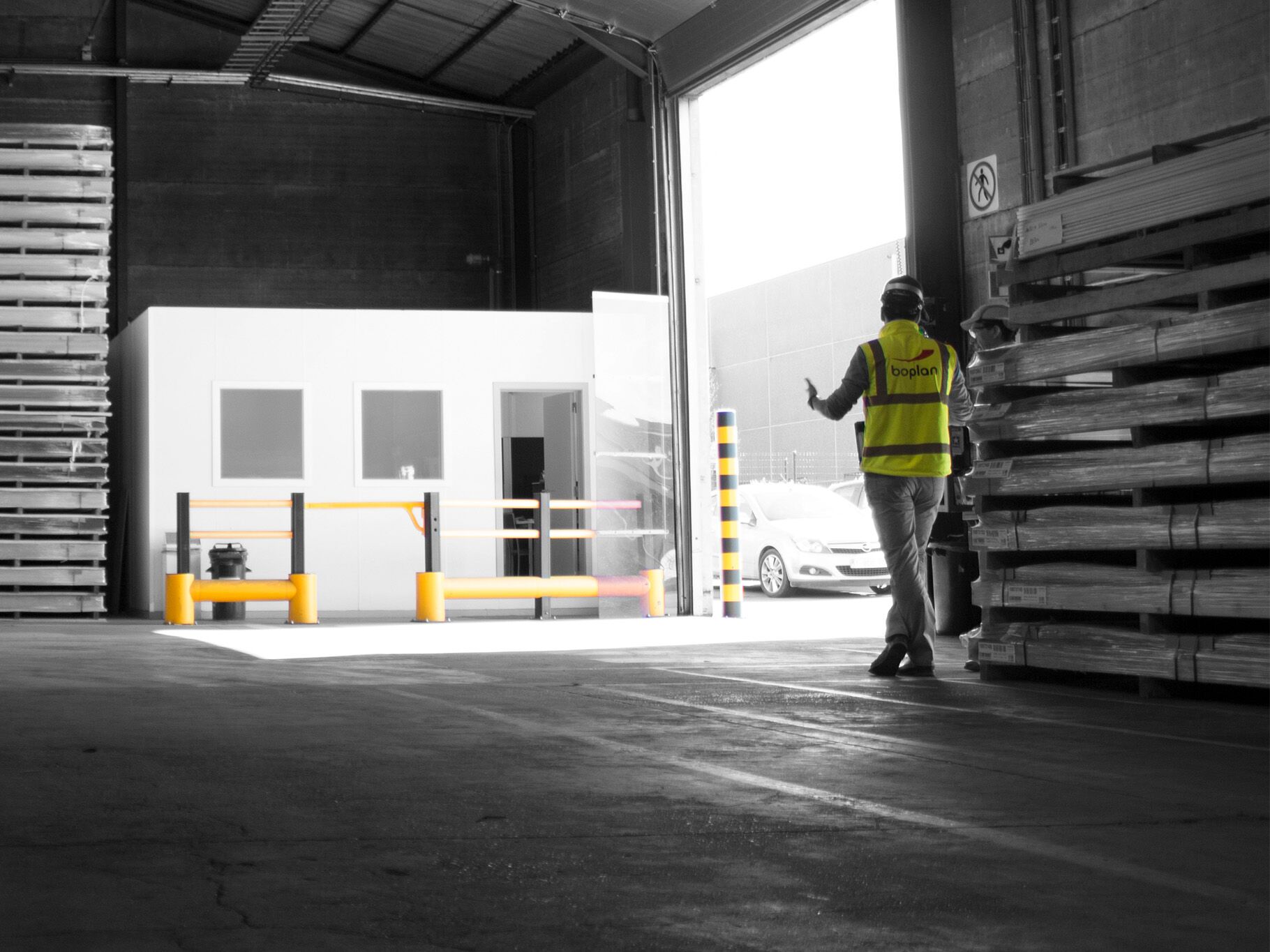 Boplan FLEX IMPACT® TB 400 Plus et Single Axes Gate dans un environnement industriel
