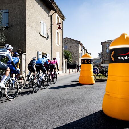 Photo du Boplan Race Guard utilisé dans les courses cyclistes pour protéger les cyclistes des obstacles