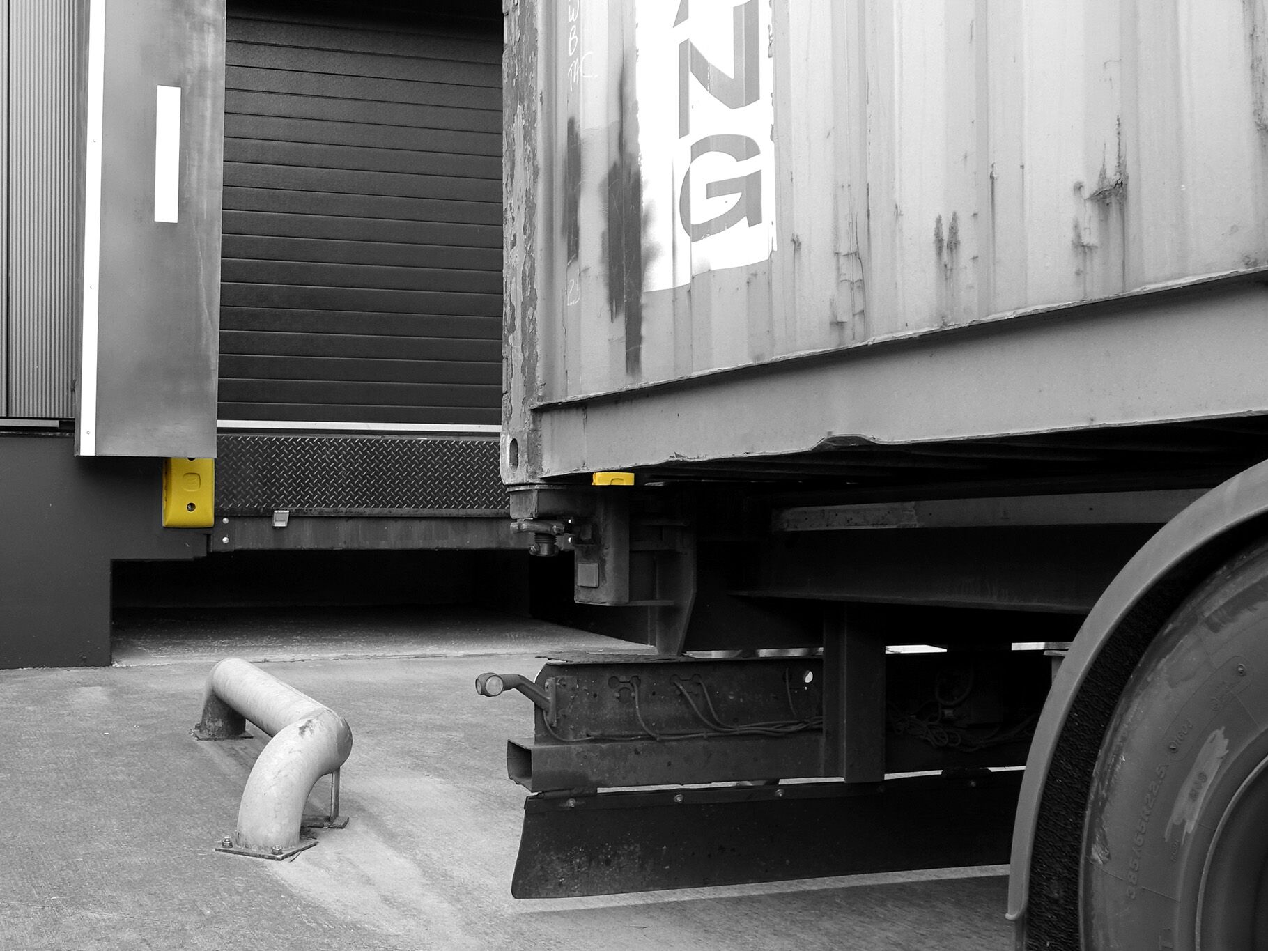 Boplan FLEX IMPACT® DOCK BUMPER en situation réelle - Protection de quais de chargement
