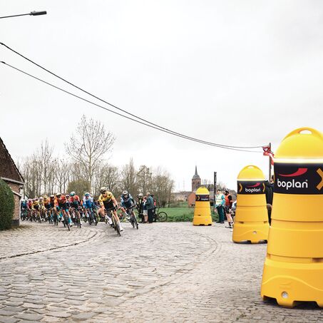 Photo of the Boplan Race Guard used in a cycling race to indicate changing race situations