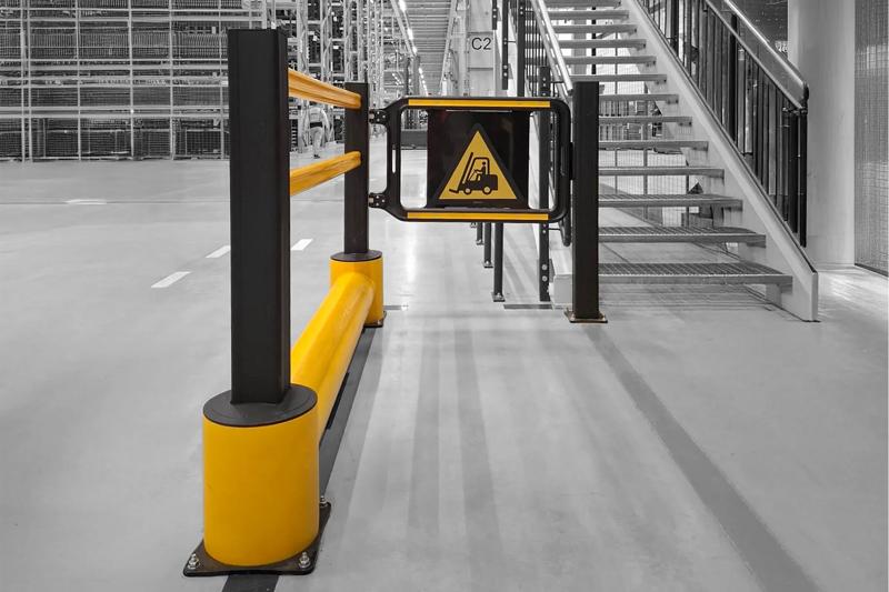 Boplan jaune TB 260 PLUS, SG SWING GATE dans une installation BMW
