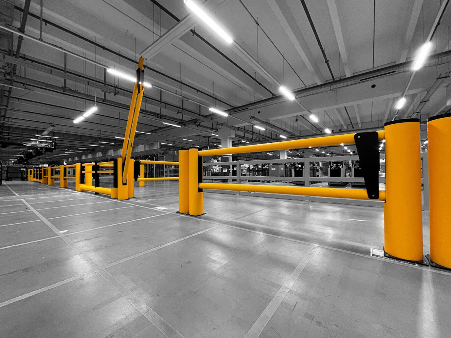 Boplan FLEX IMPACT® Dock Gate Force e TB 260 Plus in un ambiente industriale