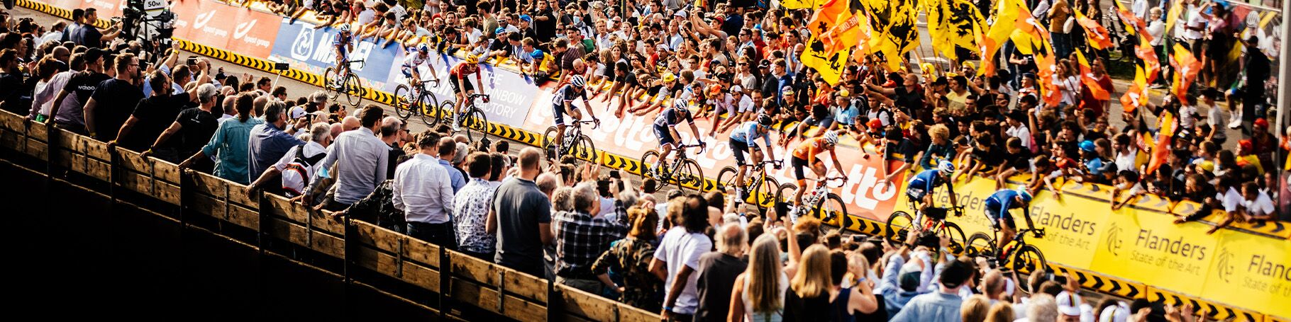 Foto der Boplan Race Barrier, die bei einem Radrennen zur Verbesserung der Sicherheit eingesetzt wird