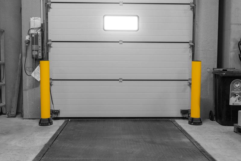 Boplan BO200R giallo in uno stabilimento Above And Beyond
