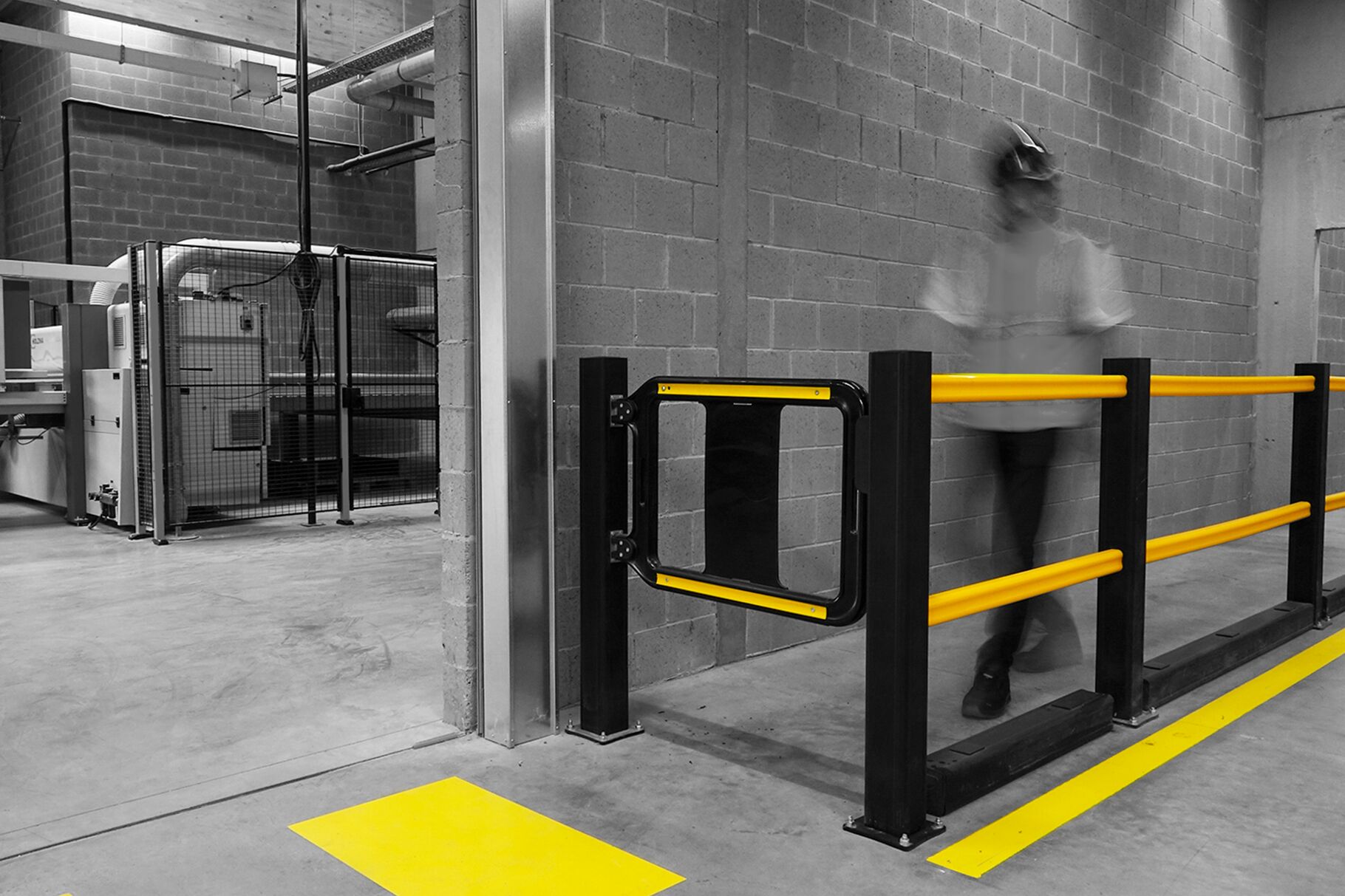 Boplan FLEX IMPACT® HD Light et SG Swing Gate dans un environnement industriel
