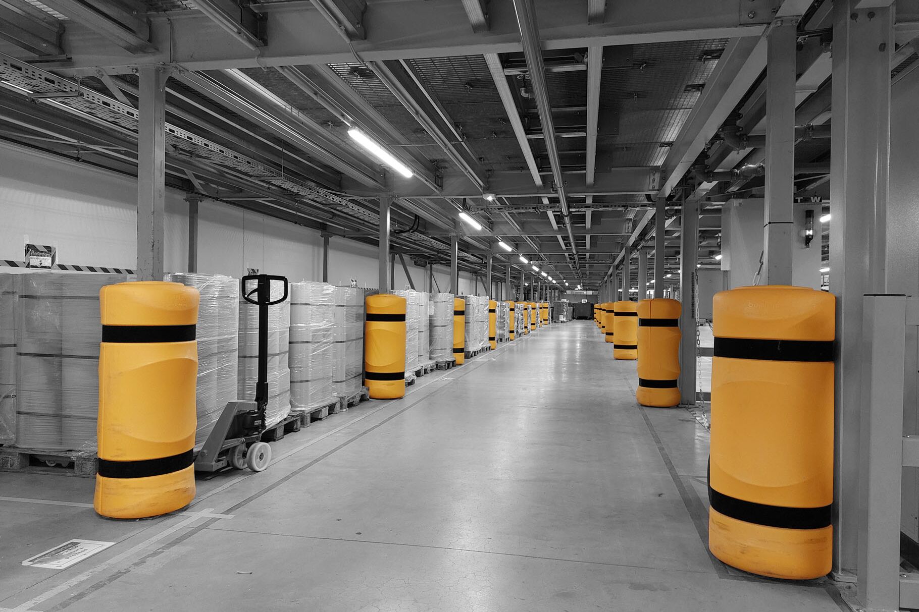 Imagen que ilustra la instalación rápida y sencilla de un PROTECTOR KP FLEX IMPACT® de Boplan