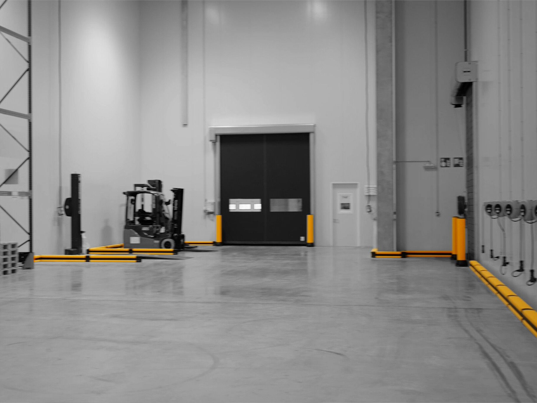 Boplan FLIP180L M, BO200R giallo in ambiente industriale
