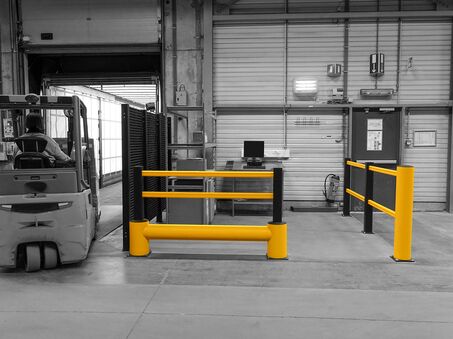 Boplan FLEX IMPACT® TB 400 Plus and FE Fence in an industrial environment