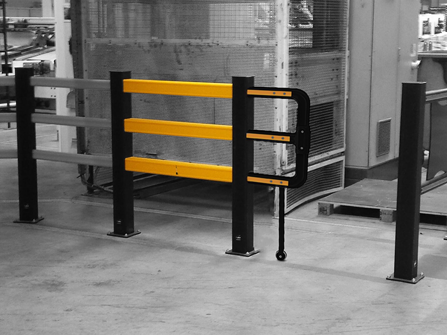 Gelber Boplan SG SLIDING GATE in einer industriellen Umgebung
