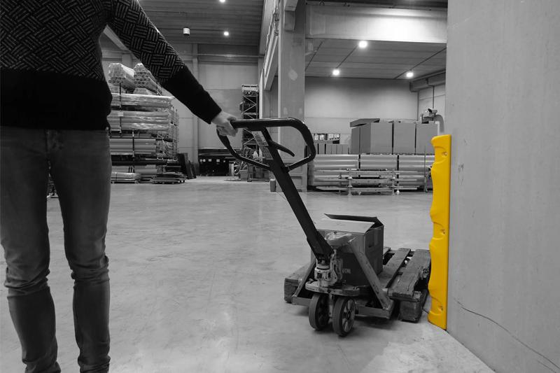 Boplan FLEX IMPACT® CP Corner Protector in een industriële omgeving