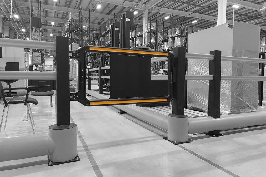 Boplan FLEX IMPACT® SG SWING GATE in a live setting - Safety gate