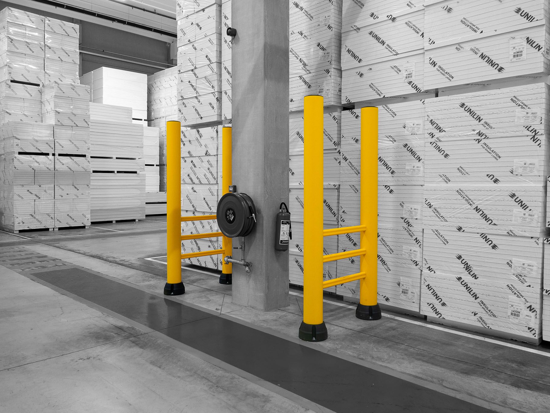 Boplan BO200R giallo con corrimano in una struttura Unilin