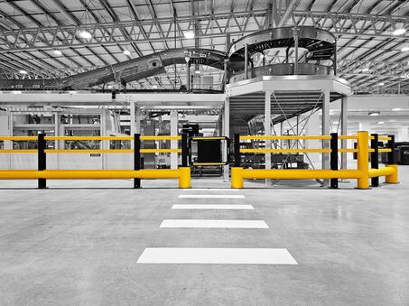 Boplan FLEX IMPACT® TB 400 Plus y SG Swing Gate en un entorno industrial