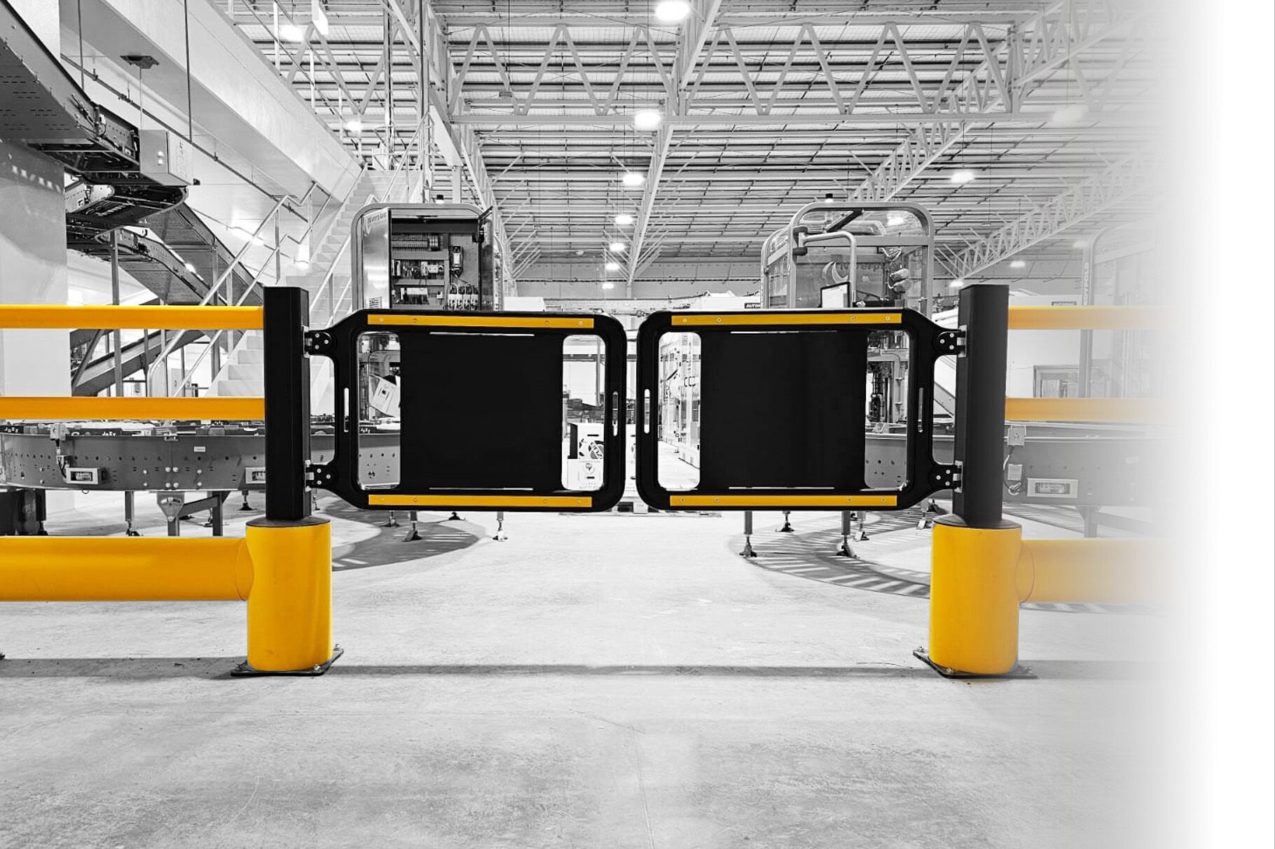 Picture of a Boplan FLEX IMPACT® SWING GATE to secure closure of aisles and machine rooms