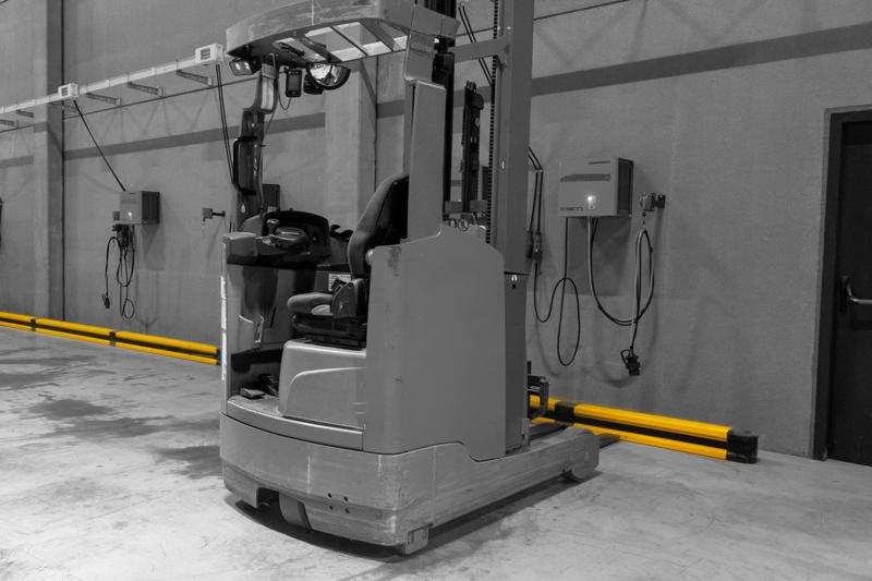 Boplan FLIP 180L M gialli in una rinomata struttura di un gigante dell'arredamento per esterni
