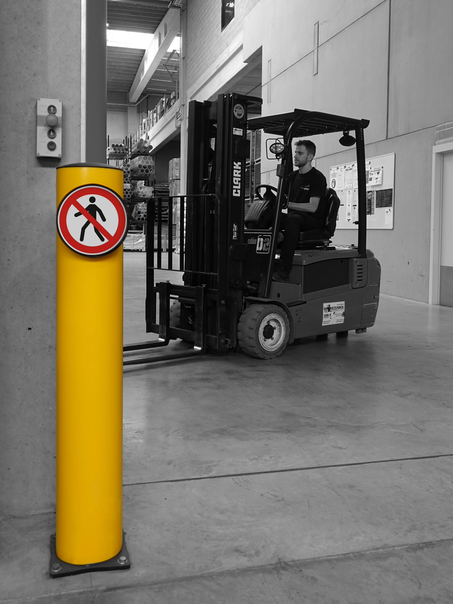 Picture of a Boplan SIGN MARK 200 to communicate important messages on the workfloor