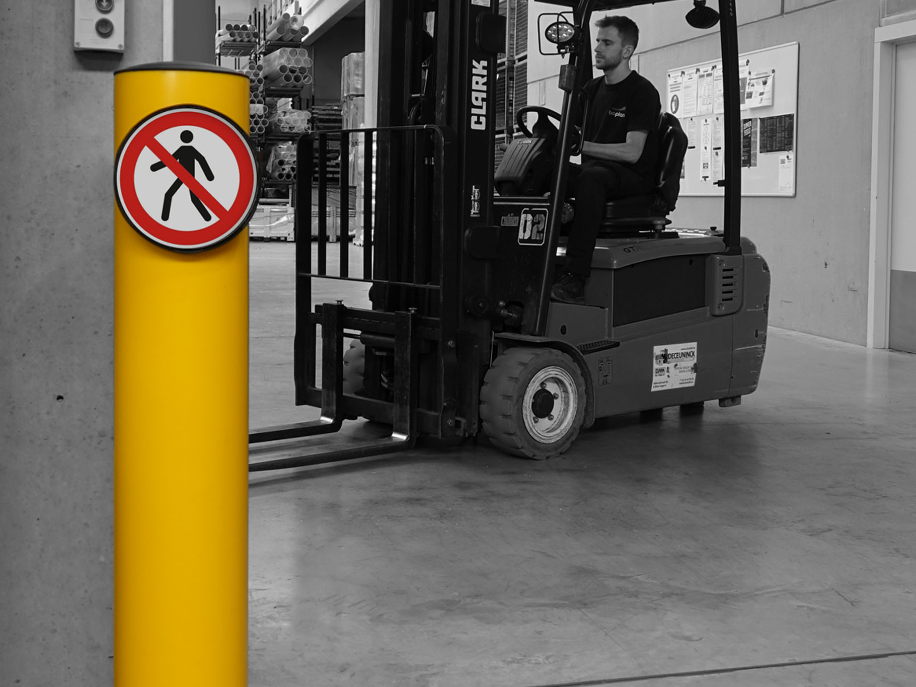 Picture of a Boplan SIGN MARK 200 to communicate important messages on the workfloor