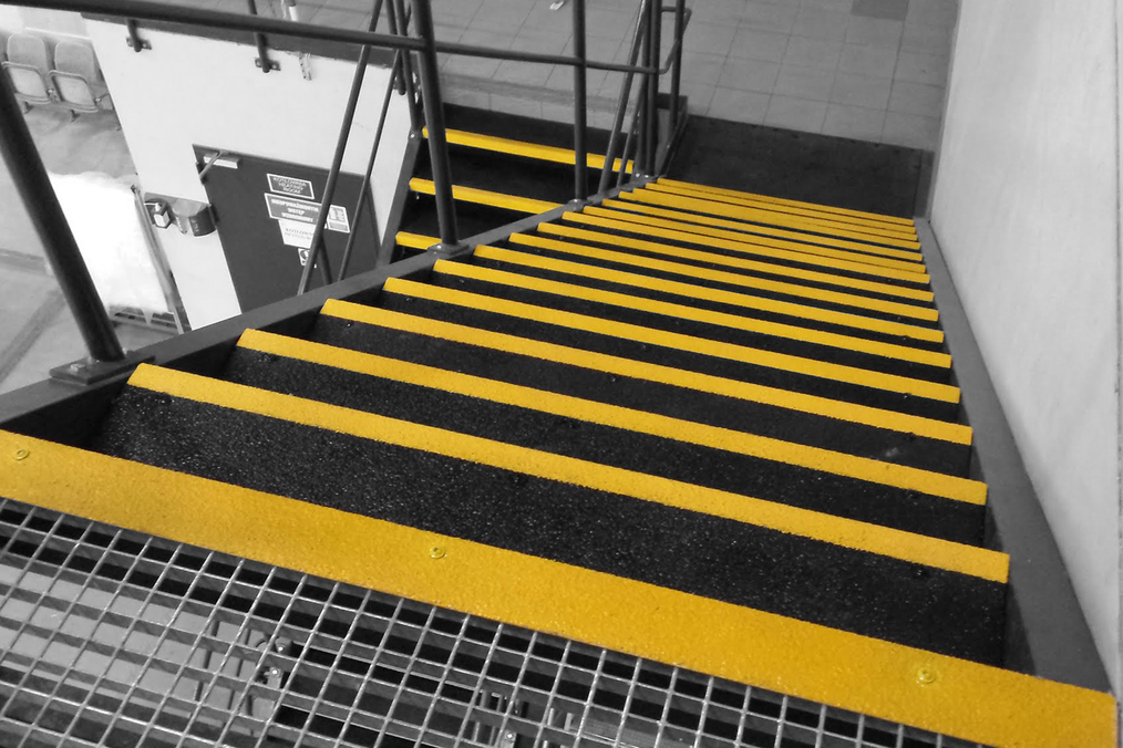 Boplan XTRA GRIP Stairsteps in an industrial environment