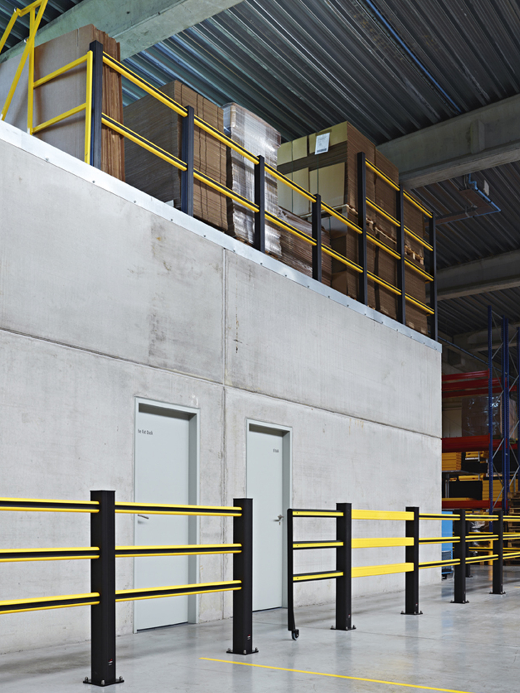 Boplan FLEX IMPACT® HP Plus and SG Sliding Gate in an industrial environment