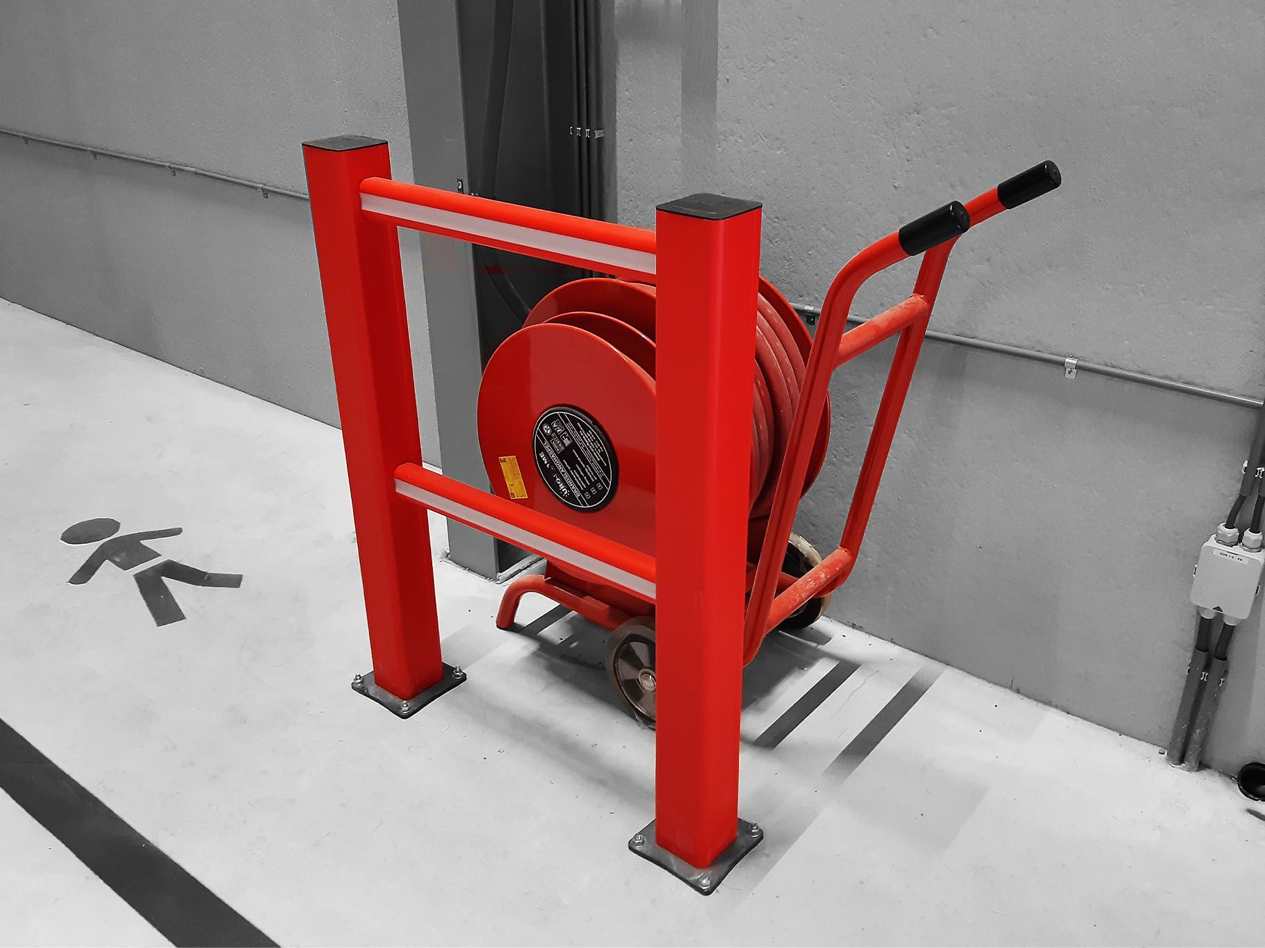 Boplan FLEX IMPACT® HP PLUS in rood ter bescherming van brandblussystemen